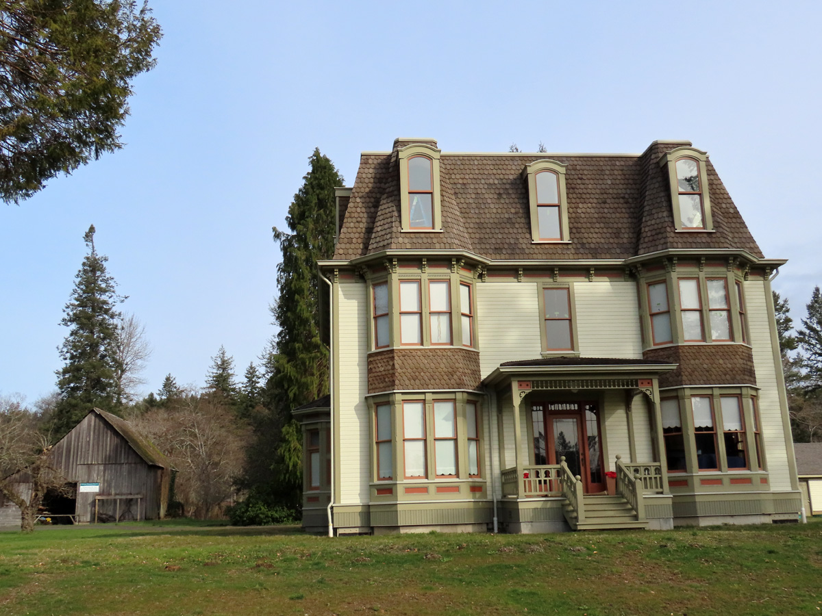 front-worthington-mansion