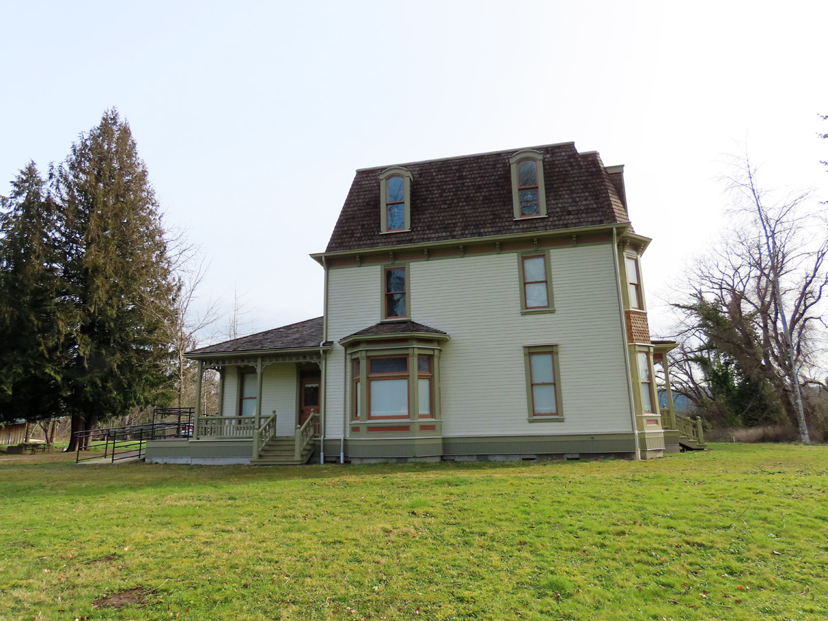 side-worthington-mansion